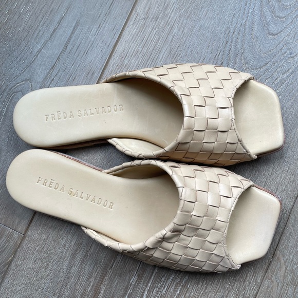Freda Salvador tan woven sandals size 7 - Picture 6 of 6